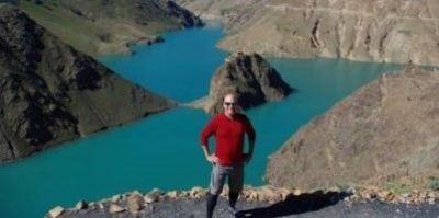 Mike Glodowski Cycling on the  tour with redspokes